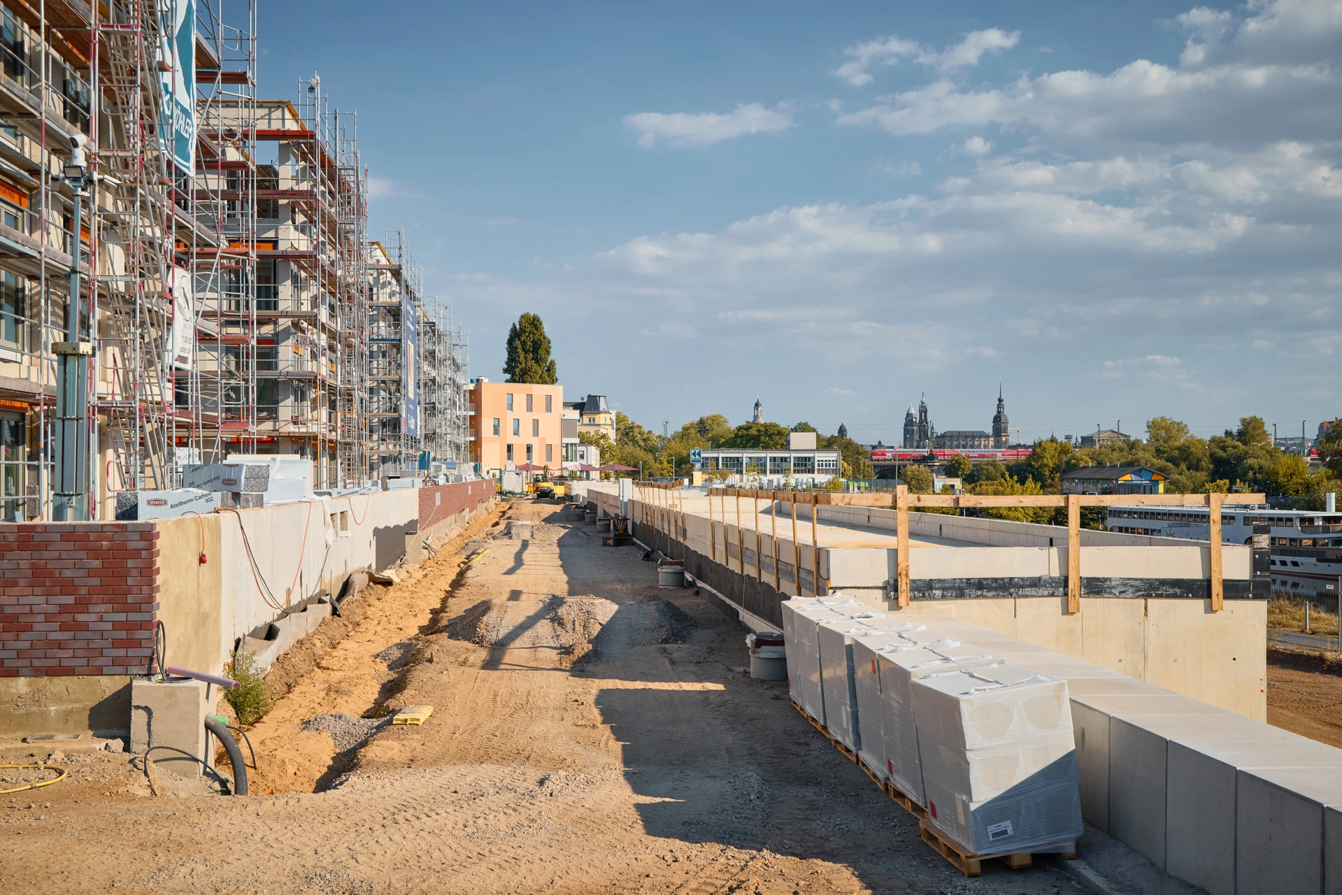 Die neue Dresdner Hafencity würde ohne die Tiefbau-Planungen des Büros nicht funktionieren.